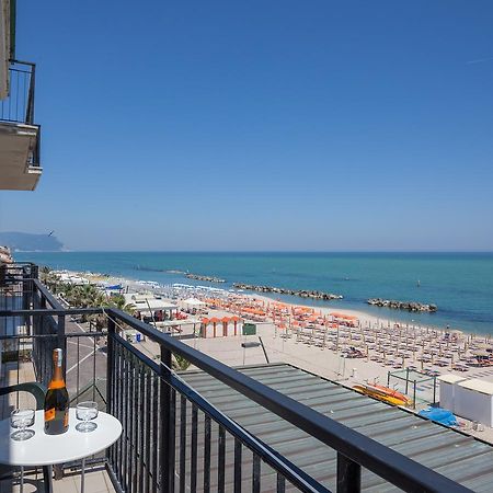 Hotel Bianchi Nicola Porto Recanati Buitenkant foto