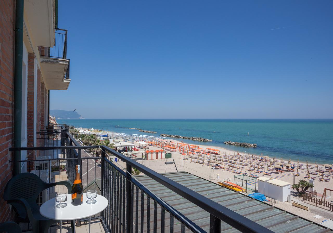 Hotel Bianchi Nicola Porto Recanati Buitenkant foto
