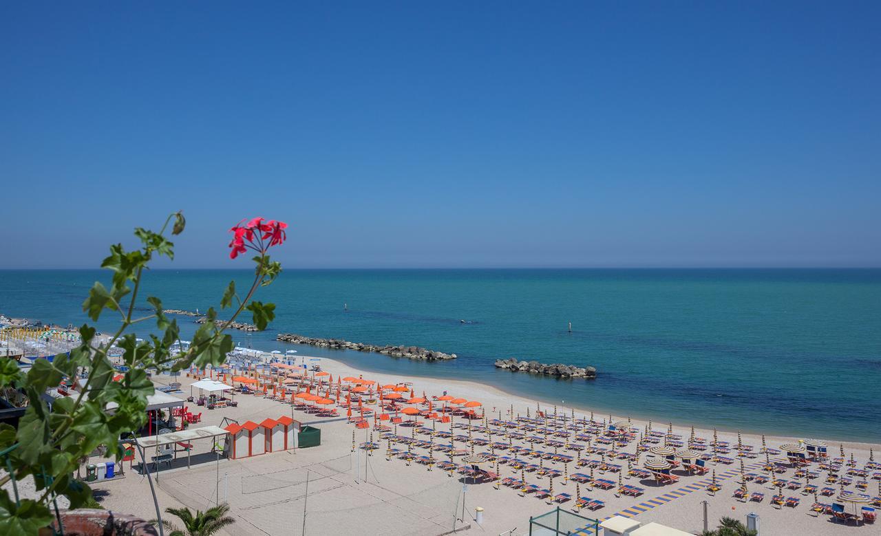 Hotel Bianchi Nicola Porto Recanati Buitenkant foto